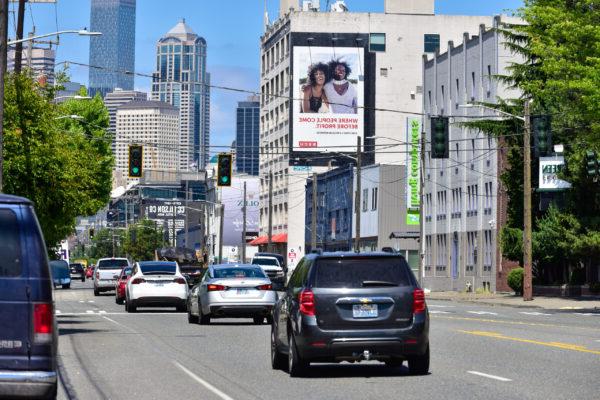 Pacific Outdoor的墙面覆盖范围包括T-Mobile Park和Lumen Field. Additional wallscape coverage includes bustling neighborhoods of Belltown, 安妮女王, 巴拉德, and Capitol Hill that are highly visible to vehicular and pedestrian traffic.